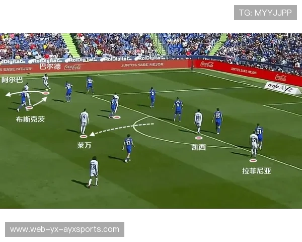 头球接应后点形成致命威胁——从场上战术到训练方法的全面解码